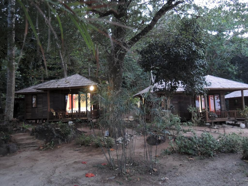 Coral Garden Resort Koh Kradan Buitenkant foto